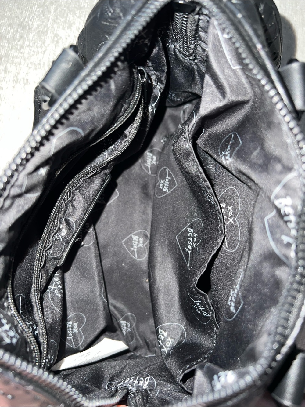 Betsey Johnson embossed skull barrel bag - Picture 5 of 5